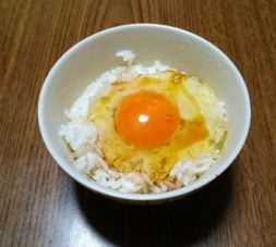 卵かけご飯と醤油